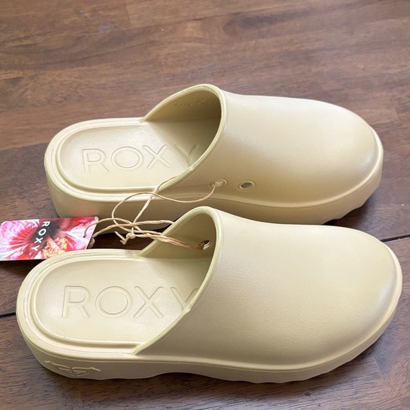 Roxy Cream Slip-On Mules - Picture 1 of 7